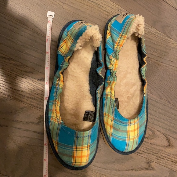 Ugg skimmer flats (kid’s size 3/ women’s size 5) - Picture 7 of 9